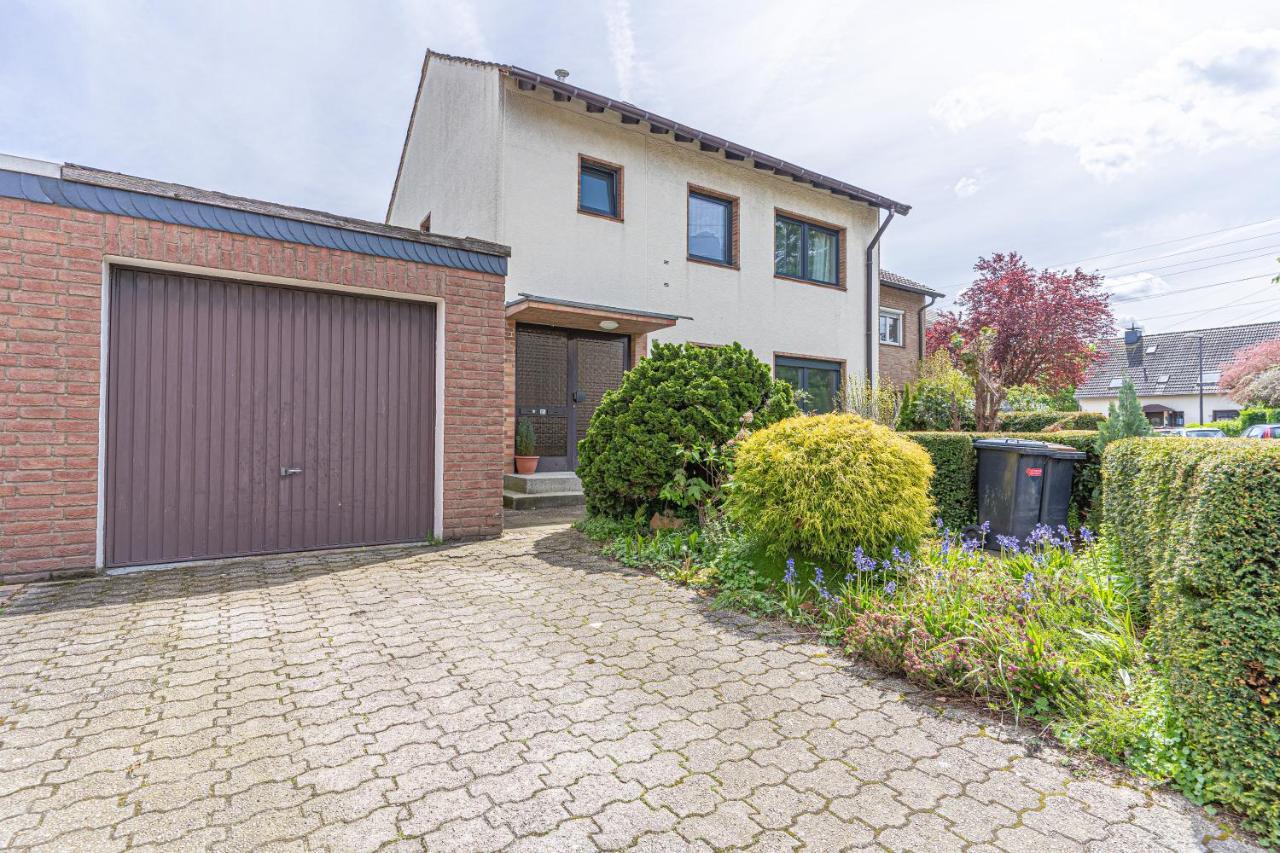Comfy Apartment Mit Garten In Koeln Екстериор снимка