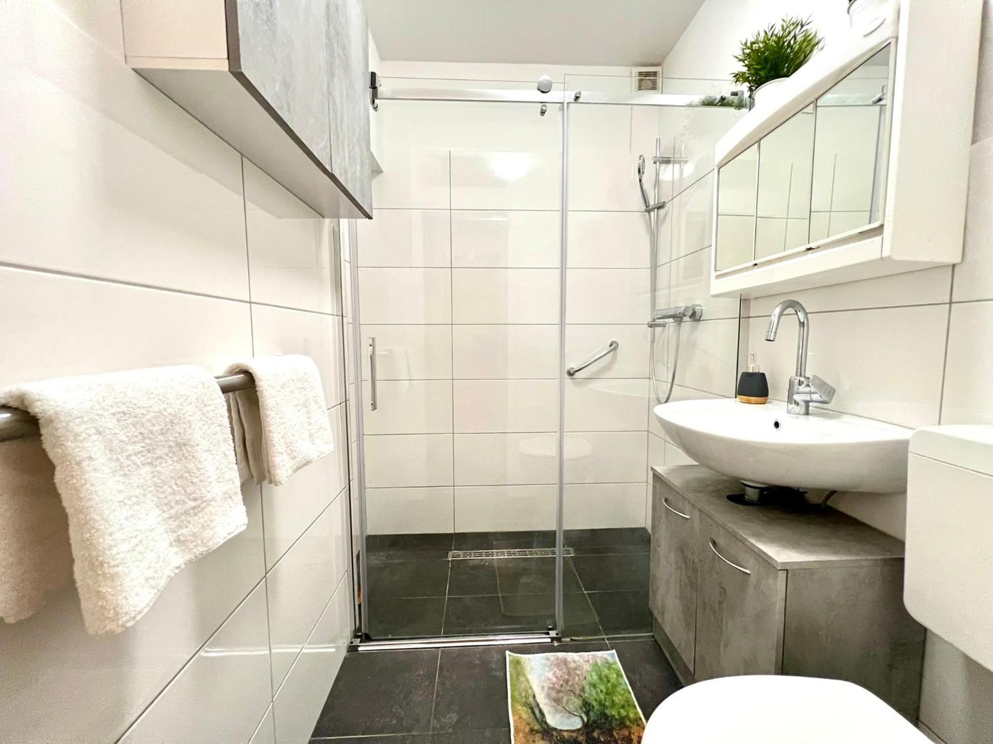 Comfy Apartment Mit Garten In Koeln Екстериор снимка